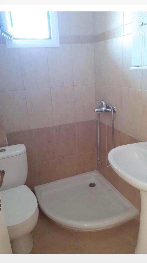 Anna'S House Apartment Vrasná Екстериор снимка