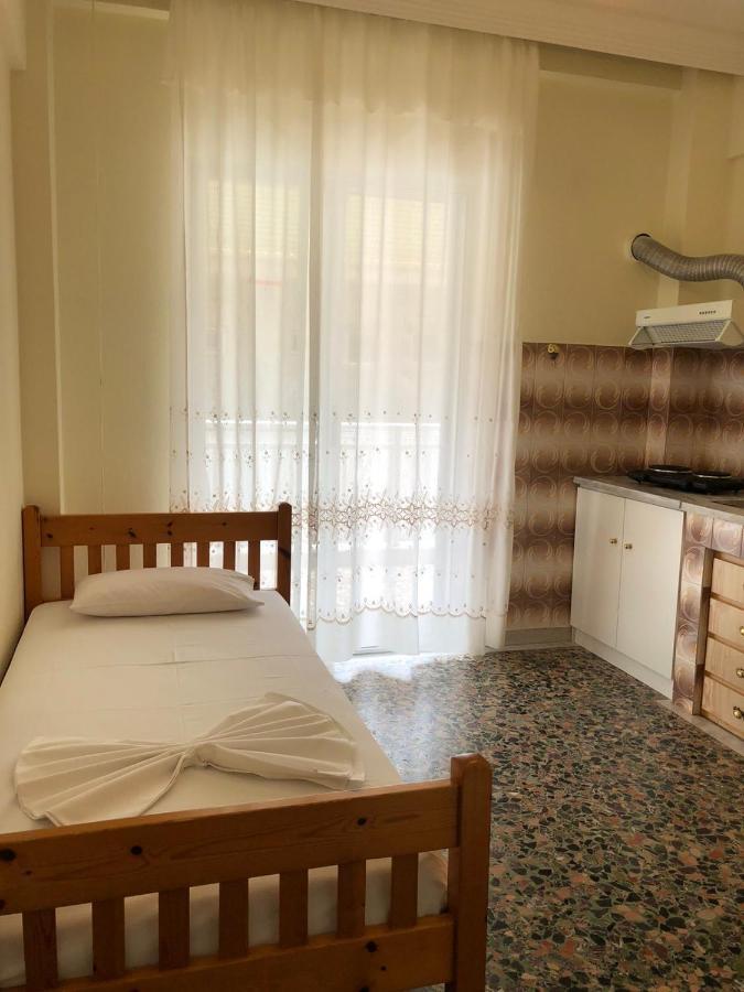 Anna'S House Apartment Vrasná Екстериор снимка
