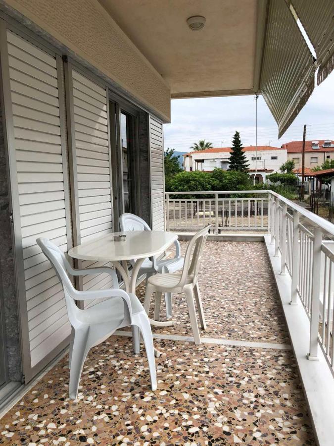Anna'S House Apartment Vrasná Екстериор снимка